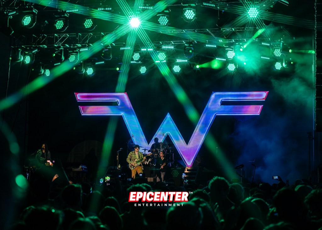 Weezer protagonizó segundo día del Wonderfront&nbsp;Fest.