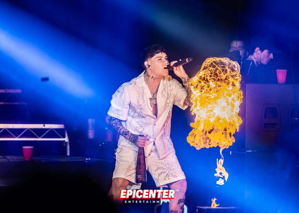 “JUNIOR H CONQUISTA CHULA VISTA CON SU GIRA ‘SAD BOYS&nbsp;MANÍA’”