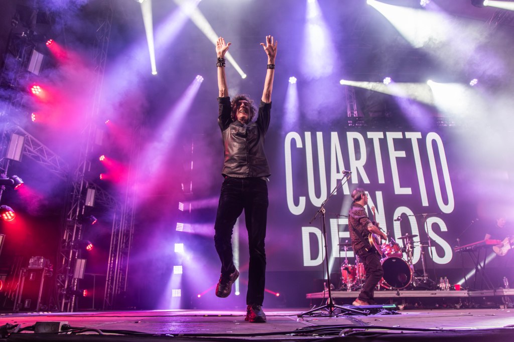 El Cuarteto de Nos electriza Tecate Península con su vibrante rock&nbsp;uruguayo