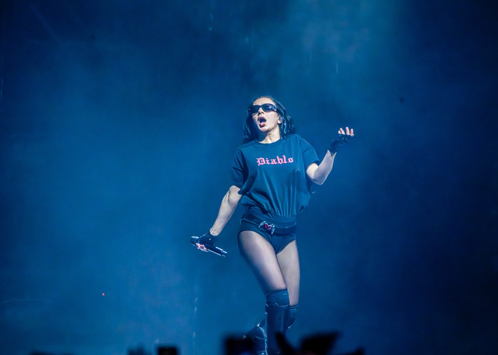 Charli XCX en el Tecate Pa’l Norte: La Cumbre del Euforia&nbsp;Pop